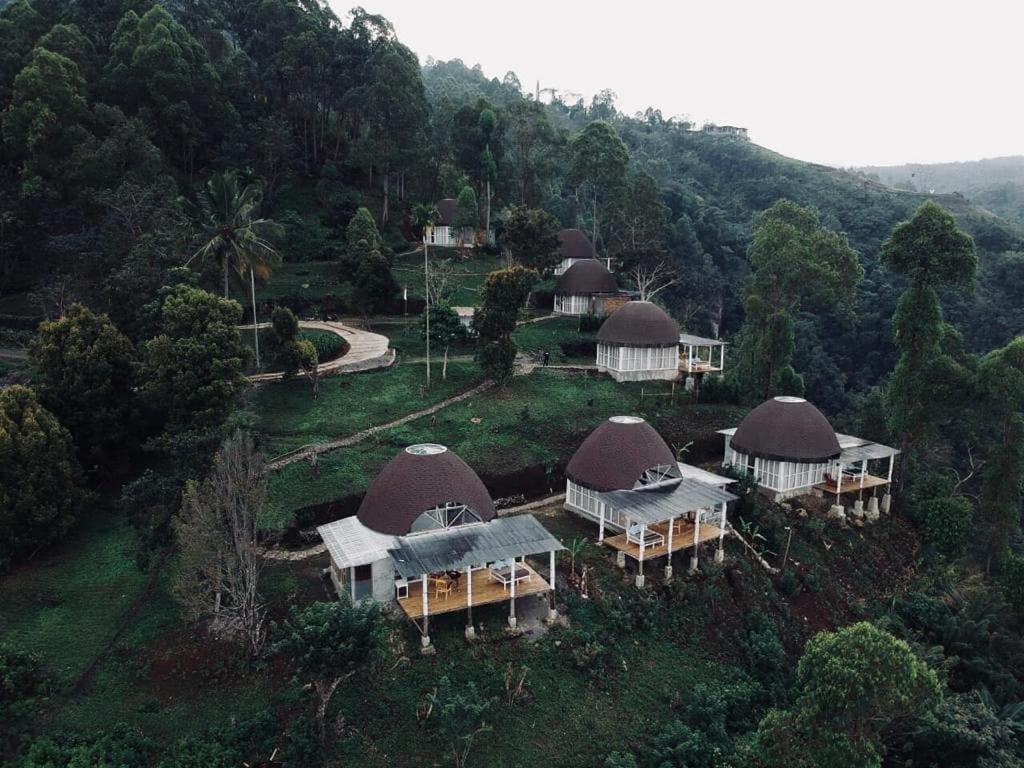 Hotel Manulalu Jungle Bajawa Exterior foto